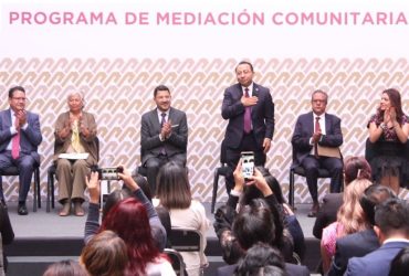 El jefe de Gobierno Martí Batres y el presidente del Poder Judicial de la Ciudad de México, Rafael Guerra presentaron el “Programa de Mediación Comunitaria. Diálogo para Solucionar Conflictos”. FOTO: Poder Judicial CDMX