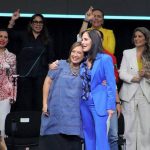 La aspirante de la oposición a la candidatura para la Jefatura de Gobierno Lía Limón dijo que es indispensable regresen los programas que garantizaban derechos en la Ciudad de México, como el Seguro Popular, las Estancias Infantiles, la Escuelas de Tiempo Completo y el programa Medico en tu Casa. FOTO: X / Lía Limón