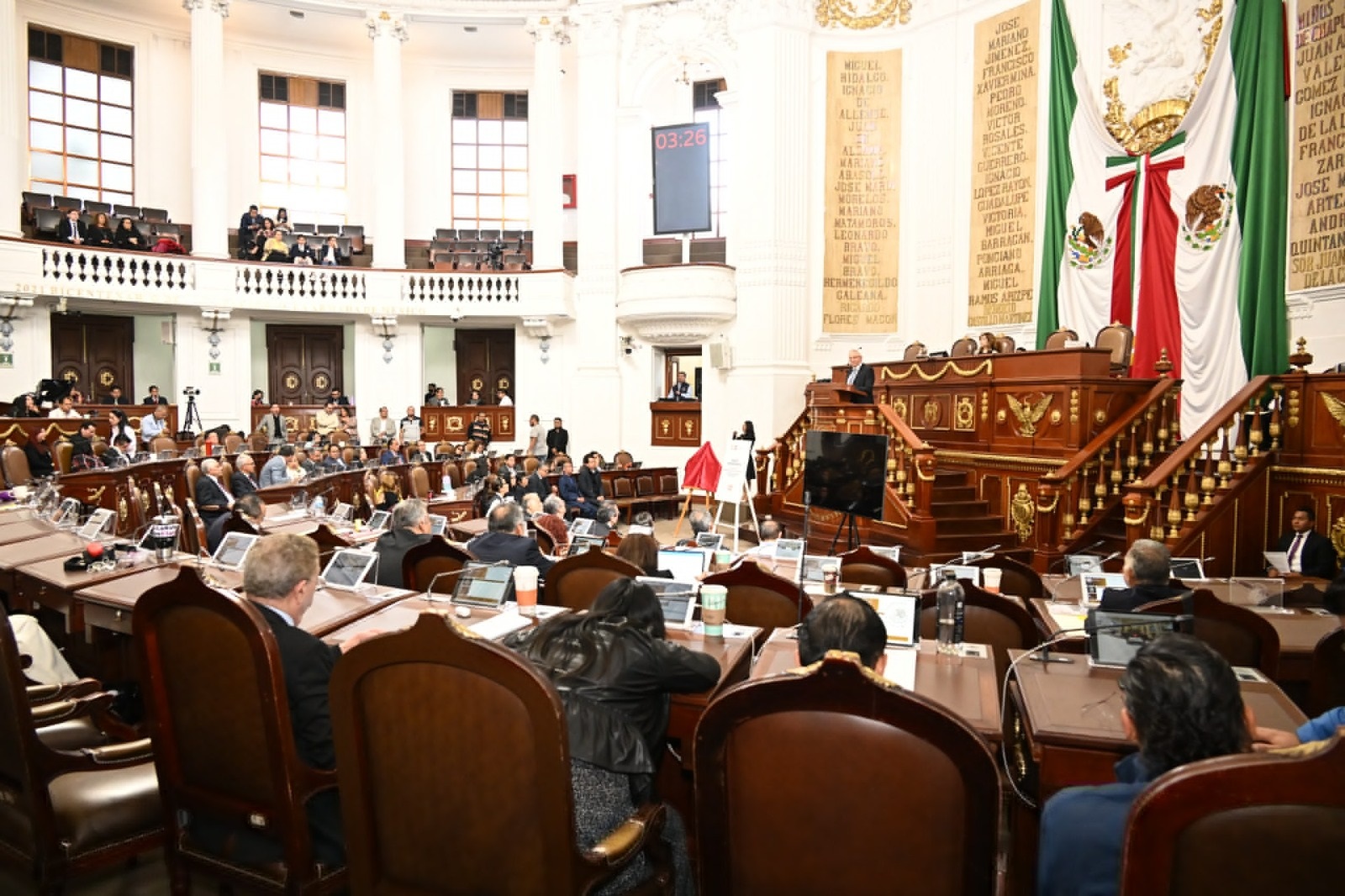 El Congreso local efectuará este miércoles en votación nominal el dictamen que propone la ratificación por cuatro años más de la titular de la Fiscalía General de Justicia de la Ciudad de México, Ernestina Godoy, para lo cual se requieren dos terceras partes de los votos de los legisladores presentes en la sesión. FOTO: Congreso CDMX