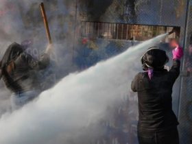 En el Congreso de la Ciudad de México, desde la máxima tribuna, exigieron a Clara Brugada la destitución de su directora general de Comunicación Social en el Gobierno de la Ciudad de México, Ana María Lomelí. FOTO: Especial