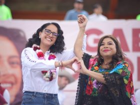 En el arranque de la campaña de Gabriela Osorio por la alcaldía Tlalpan, Clara Brugada Molina, candidata a la Jefatura de Gobierno de la Ciudad de México por la coalición “Sigamos Haciendo Historia” integrada por Morena, PT y PVEM, dijo que hoy arranca un equipo con mucha responsabilidad porque representan las causas del pueblo. FOTO: Especial