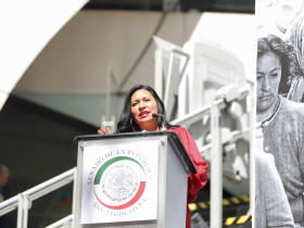 Para Ana Lilia Rivera es un honor y un deber rendir homenaje a las valientes mujeres que han abierto el camino con su valor, determinación y sacrificio, allanando el camino para las siguientes generaciones. FOTO: Senado