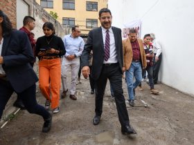 El jefe de Gobierno, Martí Batres sigue metido hasta el tuétano apoyando la campaña de Nancy Núñez a la Alcaldía Azcapotzalco. Pero a veces los tiros le salen por la culata. FOTO: Especial