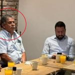 Ricardo Del Moral, líder de la Sección 1 del SUTGCDMX (tercero de izquierda a derecha), en reunión transando con Fernando Mercado.