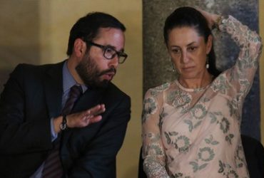 En el equipo de Clara Brugada, uno de los temas de discusión es qué hacer con la petición de Claudia Sheinbaum de que el diputado electo, Víctor Romo, sea el coordinador de Morena en el Congreso de la Ciudad de México. FOTO: Especial / Archivo