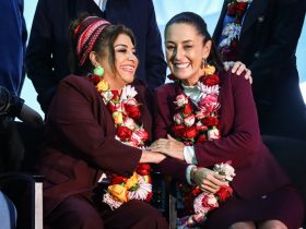 Acompañada de la presidenta electa, Claudia Sheinbaum y de integrantes de Morena, Clara Brugada, Jefa de Gobierno electa de la Ciudad de México, celebró la continuidad de la Cuarta Transformación, en un evento realizado en los Pinos. FOTO: X / Clara Brugada