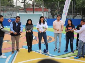 Lía Limón entregó la cancha de fútbol rápido "Canario" en colaboración con Comex y Blue Women Pink Men. La alcaldesa aseguró que este es un ejemplo del rescate de espacios públicos para dignificarlos y hacerlos seguros para que niñas y niños, jóvenes y familias enteras, puedan disfrutar de ellos. FOTOS: Especial