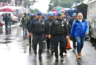 La alcaldía Coyoacán extendió los dispositivos de seguridad para el retiro de chelerías, donde hay venta ilegal de alcohol, y este fin de semana llegó a tianguis, mercados y ferias, así como en vía pública, porque el alcalde Giovani Gutiérrez advirtió que no van a permitir que se induzca a la niñez y a la juventud a truncar su futuro”, FOTO: Especial