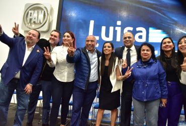 Luisa Gutiérrez Ureña se registró esta noche junto con su planilla para buscar la dirigencia del PAN en la Ciudad de México en el periodo 2024-2027, ante la Comisión Regional de Procesos Electorales.