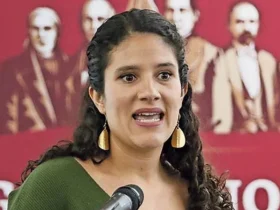 Seleccionó a siete aspirantes que pasaron a la “siguiente ronda”. Por supuesto, ahí figura quien al final de la simulación será la designada por el Congreso de la Ciudad de México: Bertha Alcalde Luján, hermana de Luisa María, presidenta nacional de Morena. FOTO: Especial