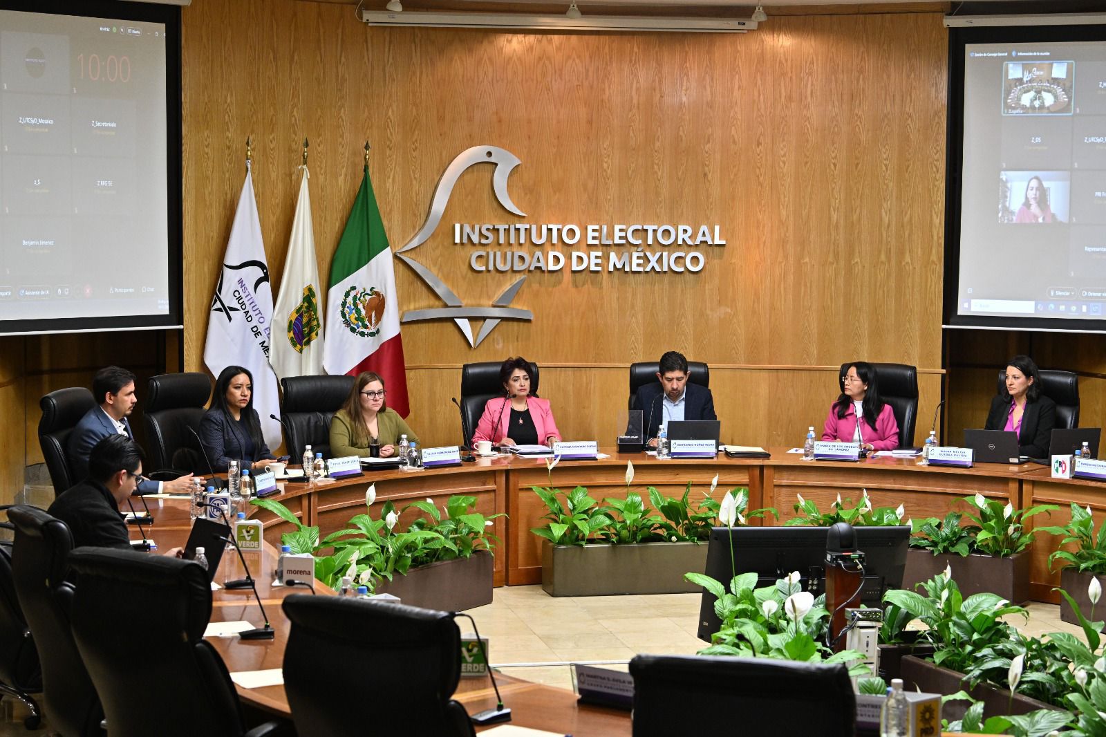 El Consejo General del Instituto Electoral de la Ciudad de México (IECM) actualizó su Proyecto de Presupuesto de Egresos 2025, en el que incluyó recursos precautorios por 883 millones 404 mil 652 pesos para la elección de diversos cargos del Poder Judicial de la capital del país.