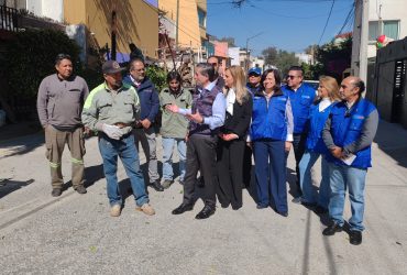 Acompañado de los directores generales de Obras, Martha Elguea; Jurídico y Gobierno, Roberto Sánchez Lazo; de Servicios Urbanos, Manuel Cortés Rico y de Seguridad Ciudadana, Aurora Monserrat Cruz, dijo: “Tenemos el compromiso de seguir siendo un gobierno eficiente y que dé resultados a la ciudadanía.