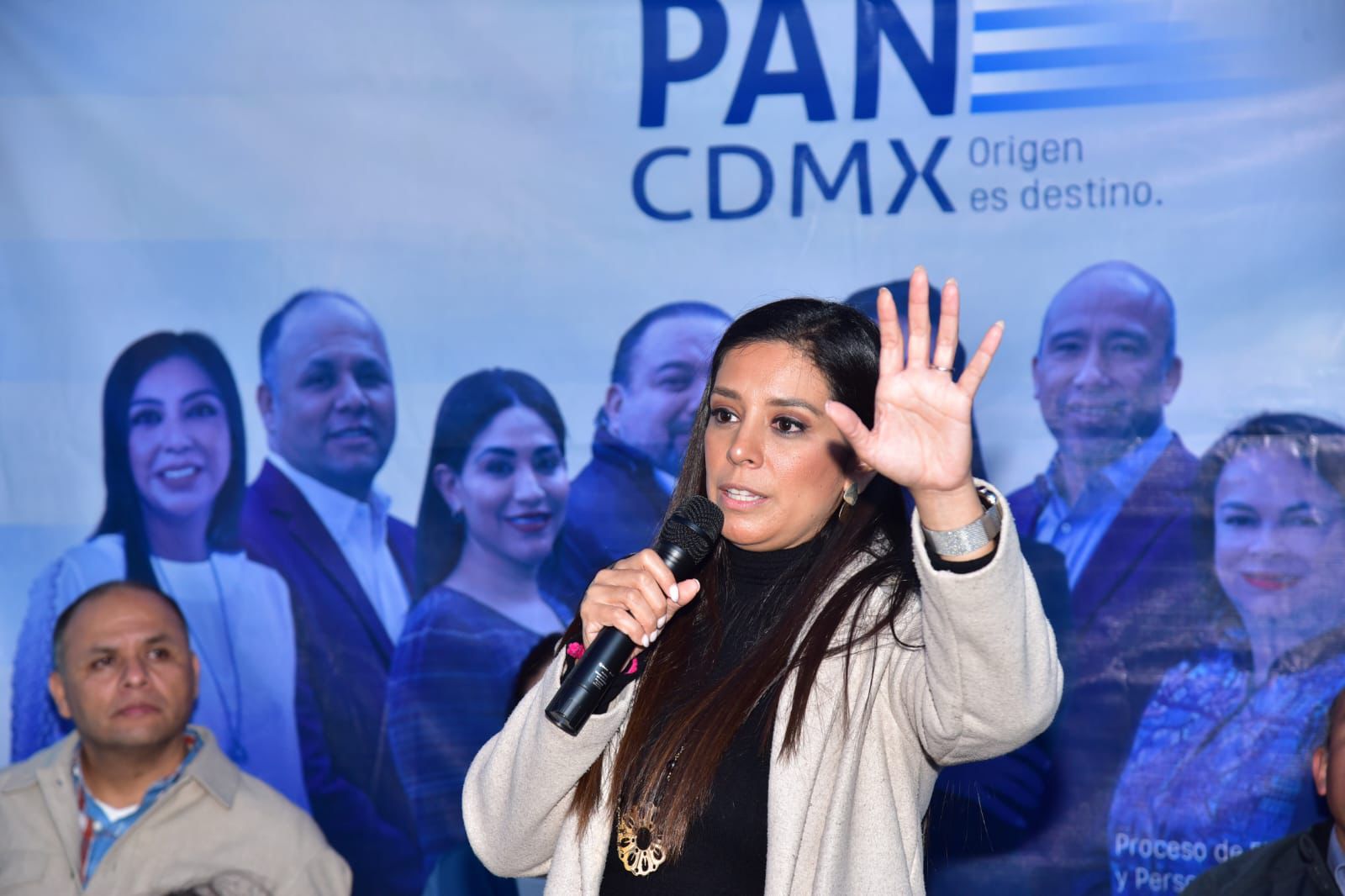 El PAN CDMX tiene claro que para avanzar en la construcción de bases territoriales más participativas, es necesario involucrarnos con la sociedad y resolverles en su día a día.