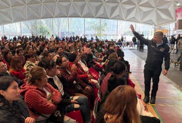 En 2024, 2 mil 577 mujeres fueron reconocidas por su trabajo y esfuerzo diario y en una segunda etapa del programa social “Pa´ las Jefas" se beneficiará a mil 400 mujeres, pilar de su familia