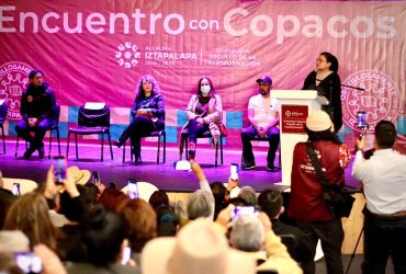 La alcaldesa de Iztapalapa, Aleida Alavez Ruiz, y representantes de las Comisiones de Participación Comunitaria (COPACO) fortalecieron lazos de colaboración a través de tres ejes principales de acción: el análisis de la Ley de Participación Ciudadana, Presupuesto Participativo y mecanismos de coordinación con autoridades. FOTO: Especial