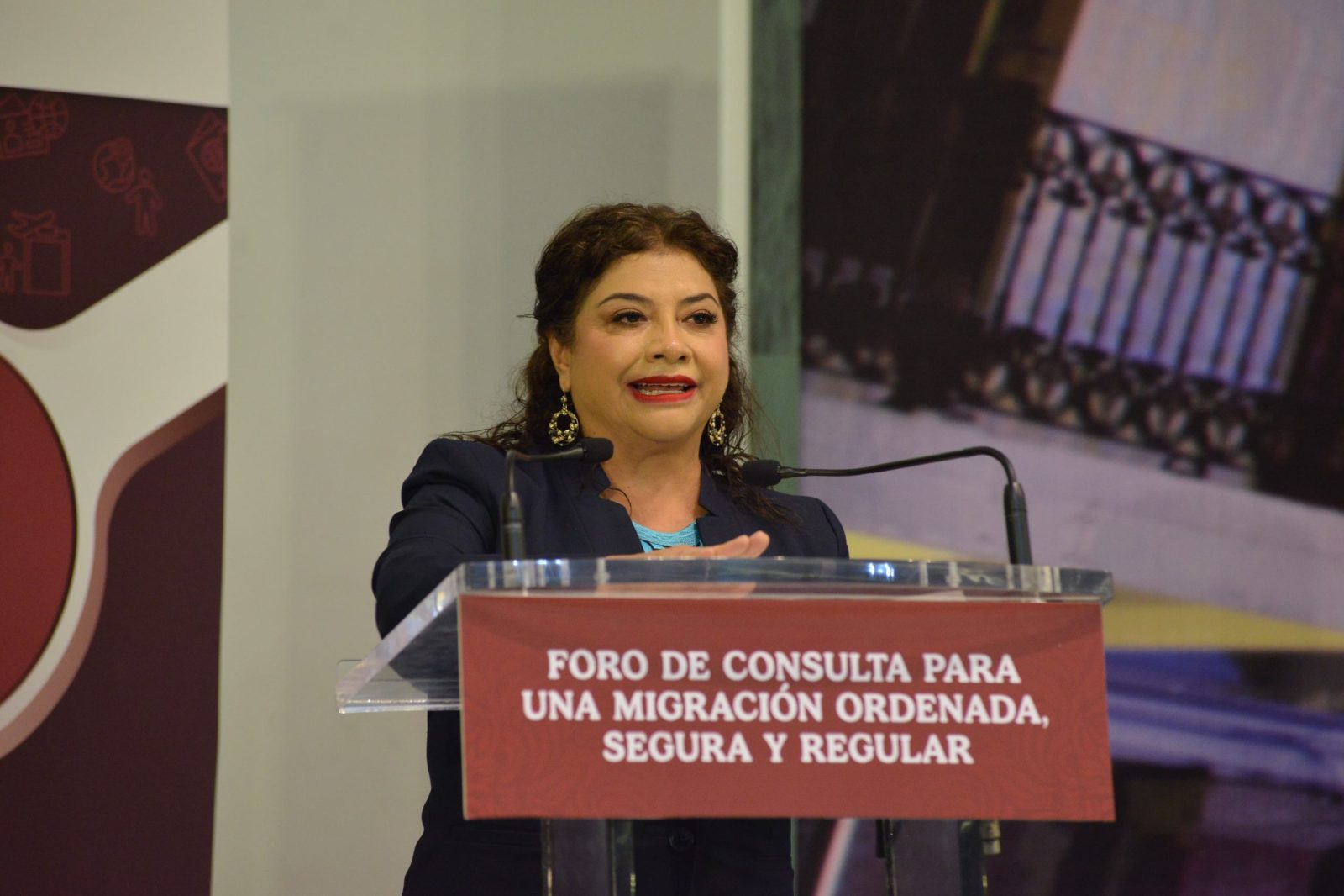 La jefa de Gobierno, Clara Brugada Molina, se comprometió a que a más tardar en marzo todas las personas migrantes en la CDMX contarán con “albergues dignos” para no tener que pernoctar en las calles y se harán efectivos sus derechos a la salud, la educación y la inclusión laboral.