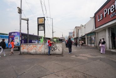 Con apoyo de las organizaciones de comerciantes, Mauricio Tabe, alcalde de Miguel Hidalgo arrancó las Jornadas de Limpieza en los alrededores del paradero de Tacubaya, que ahora en adelante tendrá cada tercer martes del mes, sus espacios limpios y libres de puestos ambulantes.