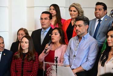 Por unanimidad de nueve legisladores, la Comisión de Puntos Constitucionales y Consultas Ciudadanas del Congreso de la Ciudad de México aprobó, con modificaciones, la iniciativa ciudadana preferente que prohíbe las corridas de toros con sangre, pues obliga a que no se utilice ningún objeto punzocortante, lo mismo que en las peleas de gallos. FOTO: Especial