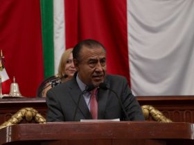 En su discurso por la conmemoración de los 700 años de la fundación de “México-Tenochtitlan”, el diputado Pablo Trejo destacó la enorme capacidad de resiliencia y unidad que en estos siete siglos han tenido los habitantes de la capital del país. FOTO: Especial