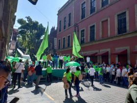 La actitud de Jesús Sesma, coordinador del PVEM –que ni es verde, ni ecologista–, molestó a diputados de todos los partidos políticos, quienes lo vieron como un oportunista que pretende apropiarse de un logro político real de todo el Congreso para la protección animal. FOTO: CDMX Magacín