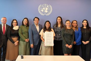 El día jueves 15 de mayo, la diputada panista Laura Álvarez se reunió con expertos de todo el mundo, en materia de ciudades familiarmente sostenibles, en el evento del “Día Internacional de la Familia” en la sede de la Organización de las Naciones Unidas (ONU) en Nueva York. FOTOS: Especial