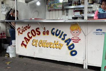 “El ataque a los rótulos fue una tentativa de homicidio cultural. Hoy decimos con hechos: la Cuauhtémoc no se borra, se pinta con orgullo”, afirmó la alcaldesa durante el anuncio del programa, en el Mercado San Juan, el pasado octubre.
