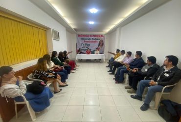 “El despojo del Comité delegacional del PRD en la Alcaldía Cuauhtémoc del cual fuimos víctimas el pasado 09 de abril del 2025, hoy tiene nombre y apellido: Mónica Sandoval, diputada federal priista”, denunció la dirigente perredista. FOTOS: Especial
