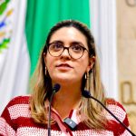 La diputada Cecilia Vadillo, de Morena, o no sabe contar, o ya imitó las malas prácticas políticas de su aliado político, el Diputado 777, Víctor Romo, con quien se sale a patrullar las calles de la Miguel Hidalgo. FOTO: Especial