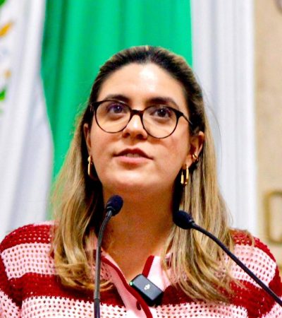 La diputada Cecilia Vadillo, de Morena, o no sabe contar, o ya imitó las malas prácticas políticas de su aliado político, el Diputado 777, Víctor Romo, con quien se sale a patrullar las calles de la Miguel Hidalgo. FOTO: Especial