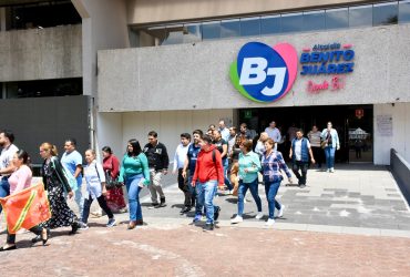 El secretario de Educación, Pablo Yanes, reconoció la labor de la alcaldía Benito Juárez en la construcción de una cultura de Protección Civil, educación y capacitación ante emergencias. FOTO: Especial