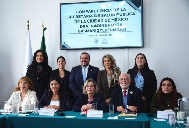 La diputada Nora Arias Contreras preguntó sobre la periodicidad en la aplicación de la vacuna del papiloma humano a menores de edad; las cifras de reconstrucciones mamarias y en qué hospitales se realizan, las acciones de detección de cáncer de ovario y dónde se aplican; y ampliar la información de la voluntad anticipada.