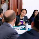 Liz Salgado destacó que, según cifras oficiales, la Ciudad de México enfrenta un déficit habitacional de hasta 700 mil viviendas, además de graves problemas estructurales en miles de unidades habitacionales. FOTO: Especial