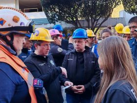 La Alcaldía Coyoacán instaló puesto de mando para atender necesidades primarias, así como orientación y asesoría jurídica a los afectados. FOTOS: Especial