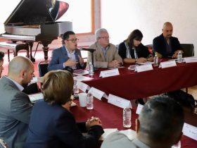 En el marco del foro “Hacia una zona metropolitana coordinada y sostenible”, realizado en la Casa de Cultura de Azcapotzalco, el diputado Alberto Vanegas Arenas, presidente de la Comisión de Desarrollo Metropolitano del Congreso capitalino, subrayó que la voluntad política es la condición indispensable para avanzar en la integración regional. FOTO: RRSS Alberto Vanegas