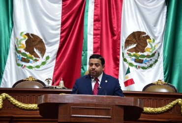 Las Unidades Habitacionales en la Ciudad de México surgieron como un proyecto estatal para garantizar el derecho a una vivienda digna, pero el marco jurídico actual resulta insuficiente y desactualizado para entender las necesidades específicas de las personas que viven en ellas, manifestó el diputado Omar Alejandro García Loria.