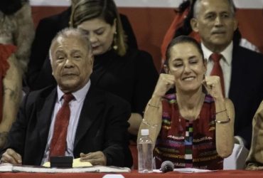 Aunque pareciera que su postura es en contra de la presidenta Claudia Sheinbaum, el PT en realidad parece estar defendiendo a la mandataria, al negarse aprobar la reforma constitucional que permitiría celebrar la consulta de revocación de mandato de manera concurrente con las elecciones federales de 2027. FOTO: Cuartoscuro