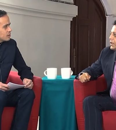 Jorge Armando Rocha, director de ese Canal desde el 20 de noviembre, conductor de ese programa “Perfiles”, decidió entrevistar en la primera emisión al diputado Israel Moreno, jefe político de la directora general de Operación y Producción del Canal, Alma Vera. FOTO: Especial