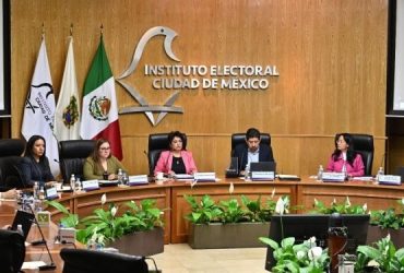 Tal parece que cuatro de los siete consejeros del Instituto Electoral de la Ciudad de México (IECM) gustan de los juegos de azar y por eso compraron boleto para la tómbola, a ver si hacen la chica y salen premiados con el nombramiento de consejeros del INE. FOTO: Especial