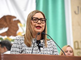 Ruiz Aguilar señaló que garantizar un ambiente seguro y respetuoso en las escuelas, permite que el personal docente ejerza su labor con libertad, creatividad y compromiso, lo que impacta de forma directa en el bienestar y desempeño del alumnado. FOTO: Especial
