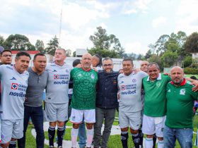 Fernando Mercado resaltó el valor del encuentro deportivo como reflejo de la tradición futbolística local: “Aquí se reúnen la experiencia, el talento y la historia; este partido representa lo mejor de nuestro fútbol y de nuestra gente”. FOTO: Especial