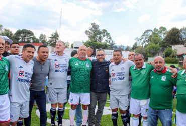 Fernando Mercado resaltó el valor del encuentro deportivo como reflejo de la tradición futbolística local: “Aquí se reúnen la experiencia, el talento y la historia; este partido representa lo mejor de nuestro fútbol y de nuestra gente”. FOTO: Especial