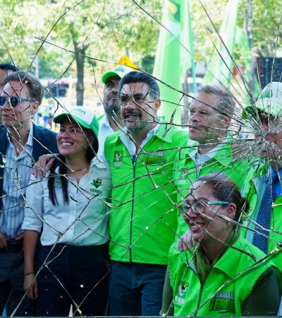 En realidad, es la desesperación de que con nada llaman la atención de la Jefatura de Gobierno. “Yo te terminé, no tu a mí”, acaso es el mensaje político que quiere enviar el PVEM, como para no sentirse despechado. Es de facto la ruptura del PVEM con Morena en la CDMX. No irán juntos en 2027. FOTO: Especial – Edición IA Gemini