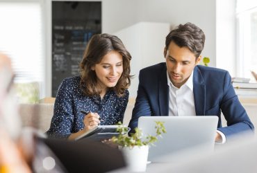 En este sentido, los expertos subrayaron que el empresario mexicano ha demostrado resiliencia y capacidad de adaptación, especialmente tras enfrentar retos como los aranceles y cambios en el entorno internacional. FOTO: Especial / SOC