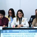 Pero tres Doritos después, o sea el 29 de abril, la narrativa cambió: desde ese día está Morena contra la pared, luego de que la Corte del Sur de Nueva York solicitó la detención con fines de extradición del gobernador morenista de Sinaloa, Rubén Rocha Moya; del senador Enrique Inzunza y otros ocho funcionarios y exfuncionarios. FOTO: Especial