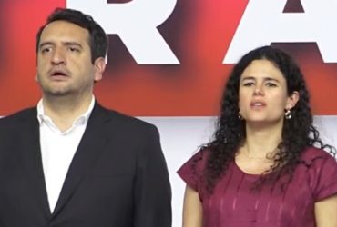 Tanto Luisa María Alcalde como Andy López Beltrán vieron truncadas sus esperanzas de convertirse en candidatos de su partido a la CDMX en 2030. Luisa también tendrá que buscar una diputación federal en 2027. A los dos les va a servir el fuero. FOTO:  Especial