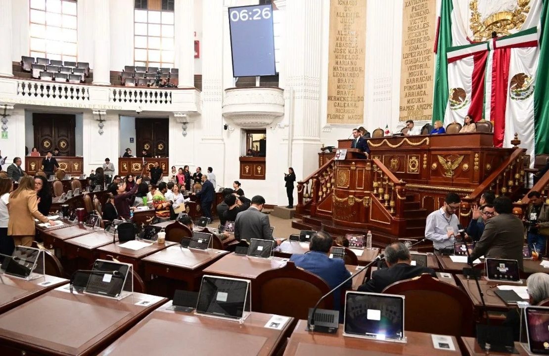 Seguramente van a estar presentes como disco rayado los ataques de “narcopartido”, “traidores a la patria”, “cartel inmobiliario”, temas candentes y buenos pa' polemizar en redes sociales, pero que no aportan nada en este tipo de comparecencias, porque no aportan nada. Lo veremos. FOTO: Especial