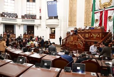 Seguramente van a estar presentes como disco rayado los ataques de “narcopartido”, “traidores a la patria”, “cartel inmobiliario”, temas candentes y buenos pa' polemizar en redes sociales, pero que no aportan nada en este tipo de comparecencias, porque no aportan nada. Lo veremos. FOTO: Especial