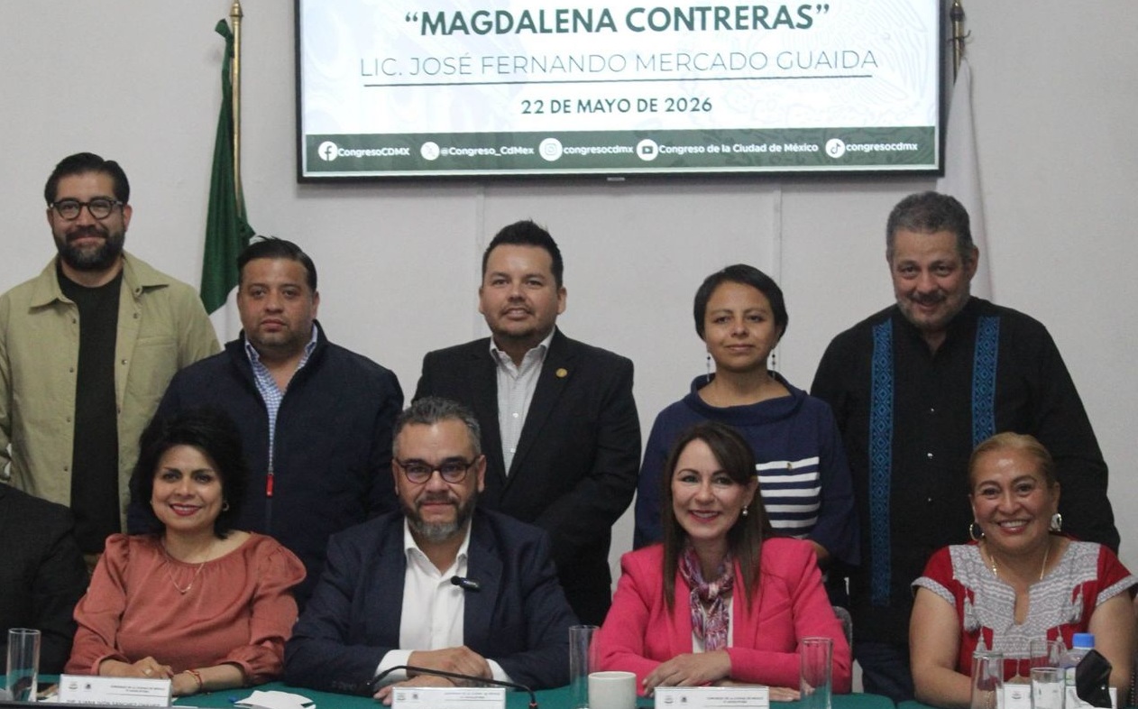 El alcalde de La Magdalena Contreras, Fernando Mercado Guaida, compareció este viernes ante el Congreso de la Ciudad de México, donde presentó los avances, acciones estratégicas y resultados obtenidos por su administración en materia de seguridad, prevención de riesgos, infraestructura hidráulica, atención ciudadana y fortalecimiento comunitario.  FOTO: Especial