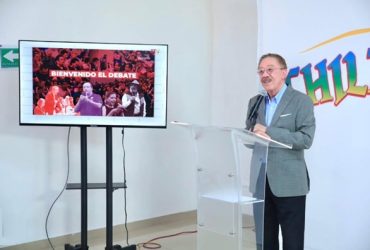 Díaz Polanco les repitió que cuando llegó a la dirigencia en noviembre de 2024 prácticamente no había partido. Sólo desorden y estaba quebrado. Las arcas vacías. Así lo dejó Sebastián Ramírez, su antecesor, hoy director del Fondo Nacional de Turismo (Fonatur) con la presidenta Claudia Sheinbaum. FOTO: Especial