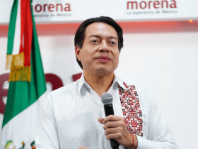 Ya se va entendiendo para qué el todavía titular de la SEP, Mario Delgado se confabuló con el diputado federal de Morena, Víctor Hugo Lobo Román, para huachicolearse el PRD Ciudad de México. FOTO: Especial / Archivo